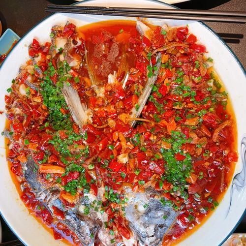 婁底九龍魚頭店有哪些特色菜品（關于婁底九龍魚頭店的特色菜品）