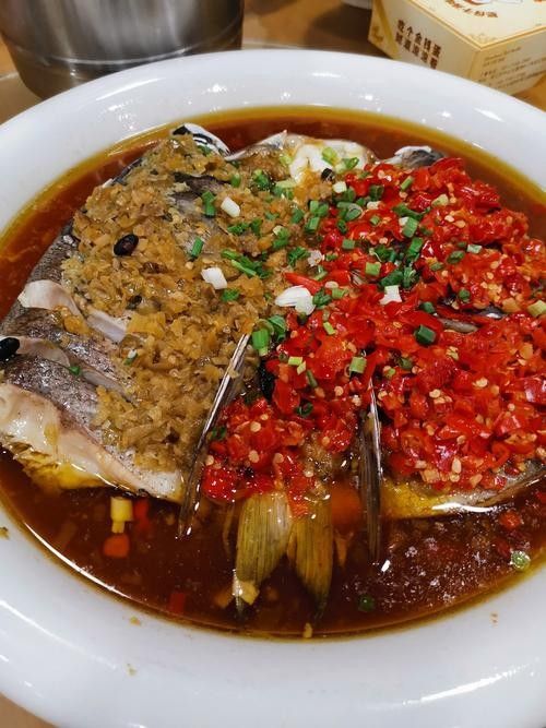 婁底九龍魚頭店有哪些特色菜品（關于婁底九龍魚頭店的特色菜品）