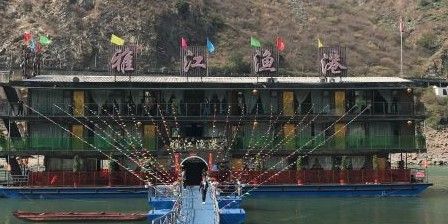 攀枝花船上吃魚的地方（創(chuàng)建天府旅游名縣丨攀枝花開紅艷艷“火紅”的二灘等您賞） 攀枝花船上吃魚的地方（創(chuàng)建天府旅游名縣丨攀枝花開紅艷艷“火紅”的二灘等您賞） 觀賞魚百科 第1張