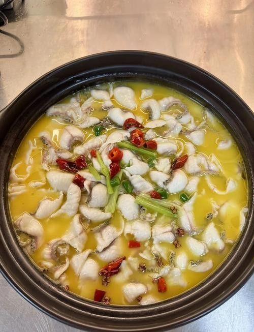 酸菜魚煲的配菜有哪些推薦（董小廚家常菜，適合煮在酸菜魚里的配菜） 酸菜魚煲的配菜有哪些推薦（董小廚家常菜，適合煮在酸菜魚里的配菜） 龍魚百科 第4張