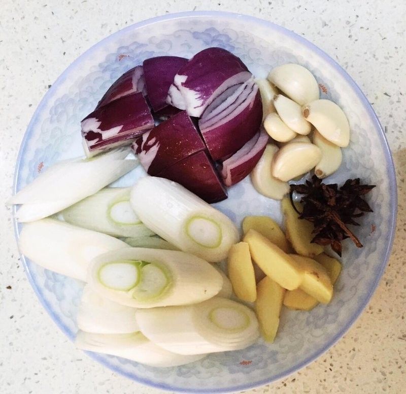 如何處理鱘龍魚(yú)的腥味？（如何處理鱘龍魚(yú)的腥味）