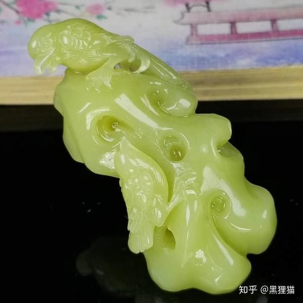 琉璃玉石材質擺件如何清潔（清潔琉璃玉石擺件的步驟）