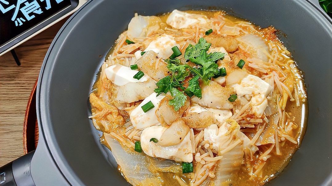 龍利魚燉豆腐的具體做法（利魚燉豆腐是一道美味的家常菜，其制作過程相對簡單）