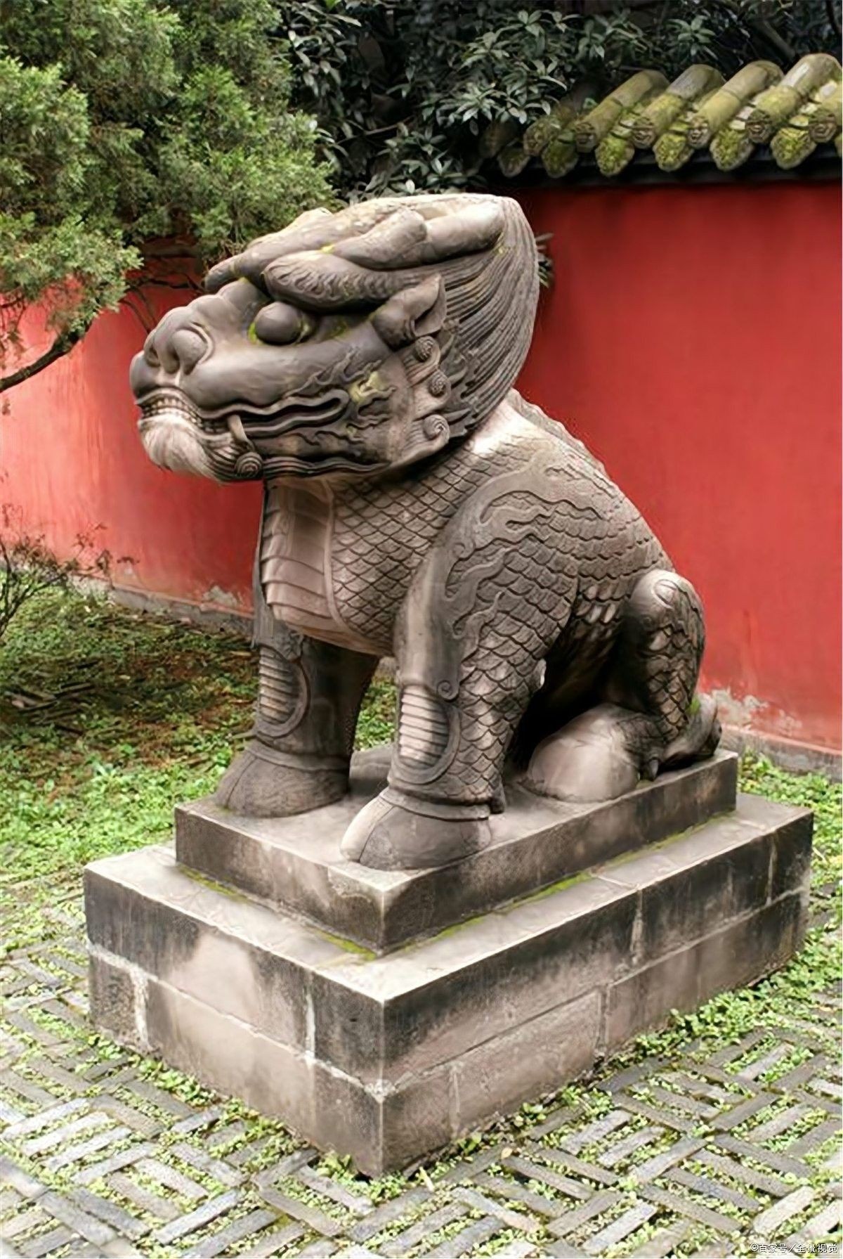 日本龍有哪些象征意義？（日本文化中的龍與中國(guó)龍有何區(qū)別，日本龍與中國(guó)龍有何區(qū)別）