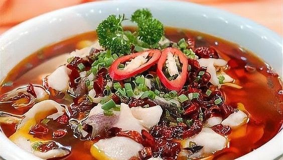 龍魚片有哪些家常做法（大廚教你龍魚片的家常做法，外脆內嫩皮特美味，香噴下飯）