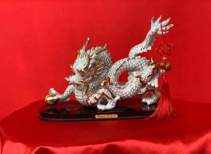 白子招財龍擺件有哪些款式？（白子招財龍擺件的款式多樣）