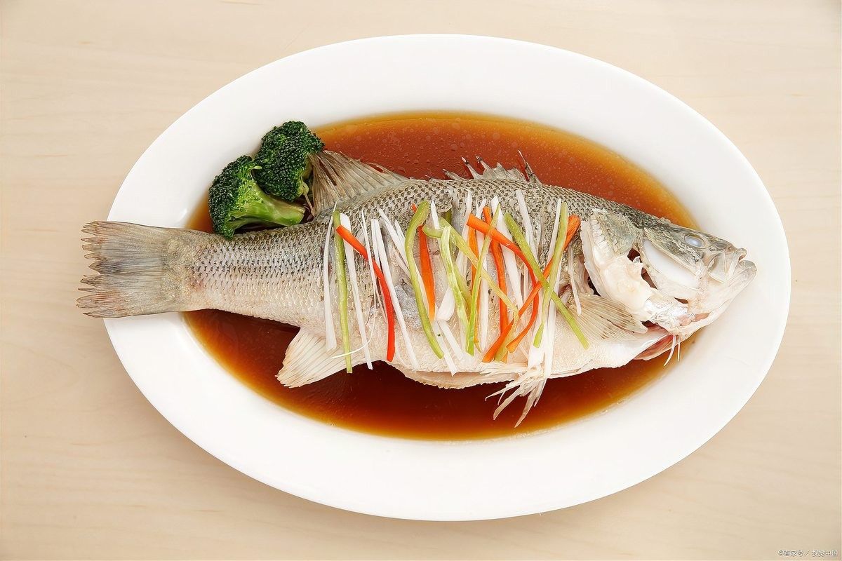 龍躉魚烹飪時需要腌制嗎（清蒸龍躉魚怎么做_舞之靈小食堂_舞之靈）