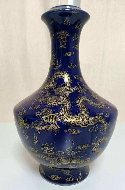 如何判斷藍底金龍紋瓷器的年代？ 如何判斷藍底金龍紋瓷器的年代？ 龍魚百科 第2張