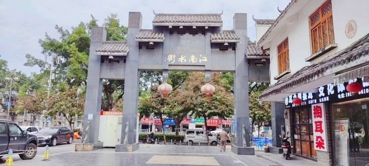 南寧龍魚批發市場哪家最好（廣西南寧龍魚批發市場）