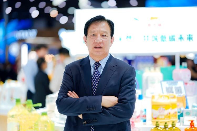 金龍魚領導班子（金龍魚領導班子成員的任期）