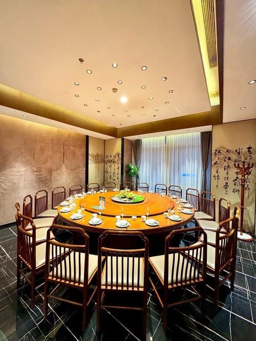 岳陽樓餐廳（岳陽樓餐廳怎么樣？）