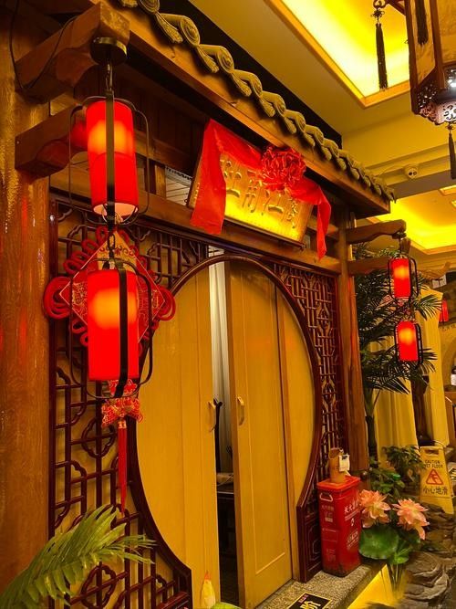 岳陽樓餐廳（岳陽樓餐廳怎么樣？）
