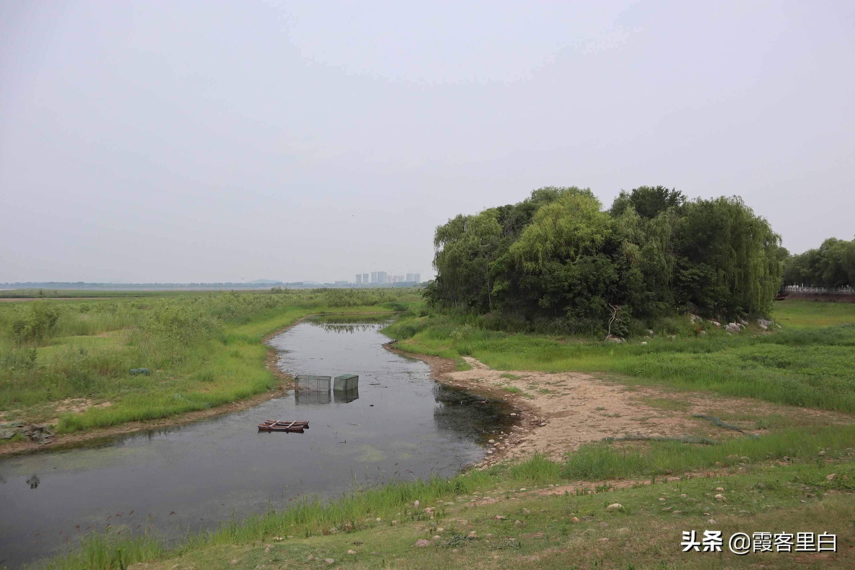 平頂山魚池建設（平頂山魚池建設項目是個旨在改善當地居民生活質量和生態環境的綜合性工程）