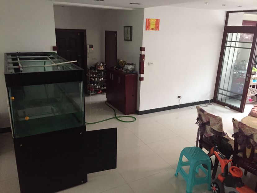 福州觀賞魚市場挪動大魚缸