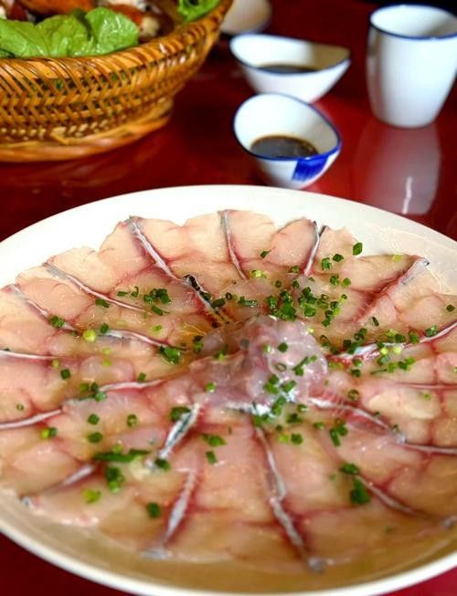 恭城鳳凰山斑魚(yú)館