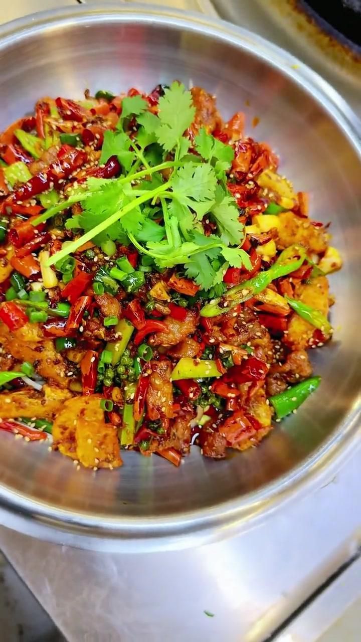 牛肉和魚一起烹飪如何操作？