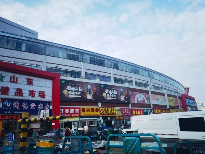 南京水族批發(fā)市場是華東地區(qū)重要的水產(chǎn)品集散地之一祥龍魚場（南京水族批發(fā)市場怎么樣）