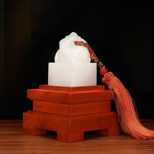 源阿富汗玉金龍魚(yú)擺件，吉祥源品牌阿富汗玉金龍魚(yú)擺件