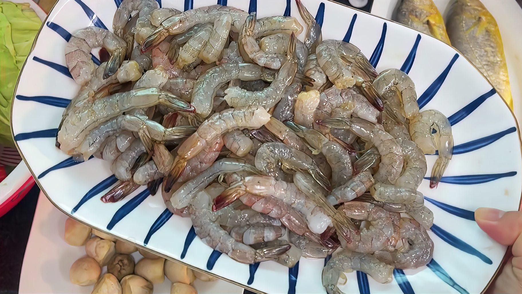 將樂金龍魚的三種簡單烹飪方法，三道鱗最好吃的做法（將樂金龍魚最簡單三個吃法,你嘗過嗎） 將樂金龍魚的三種簡單烹飪方法，三道鱗最好吃的做法（將樂金龍魚最簡單三個吃法,你嘗過嗎） 觀賞魚百科 第3張