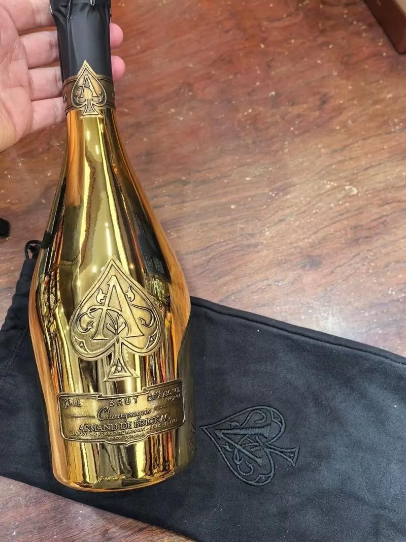 黑桃a品牌標志解讀：黑桃a品牌標志解讀，黑桃a品牌標志解讀（黑桃a品牌標志及牌子）