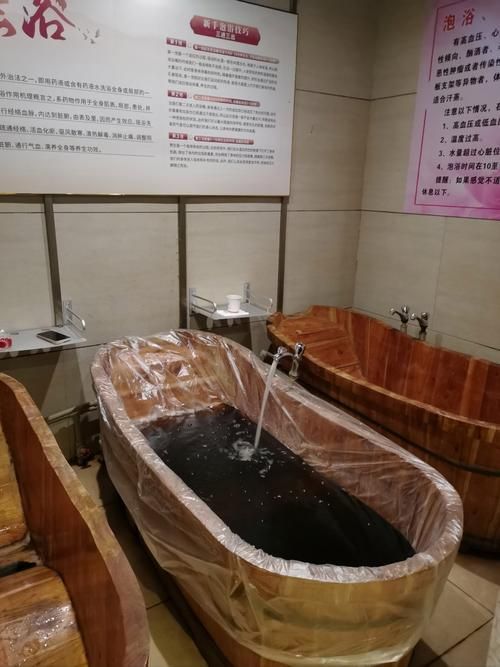 哪些藥物可以有效治療龍魚細菌感染？（治療龍魚細菌感染的常用藥物）