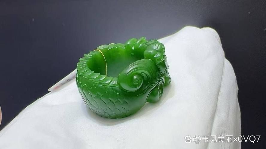 推薦幾款經典的玉龍魚擺件（《龍騰四海》玉龍魚擺件推薦：《龍騰四海》玉龍魚擺件） 推薦幾款經典的玉龍魚擺件（《龍騰四海》玉龍魚擺件推薦：《龍騰四海》玉龍魚擺件） 龍魚百科 第5張