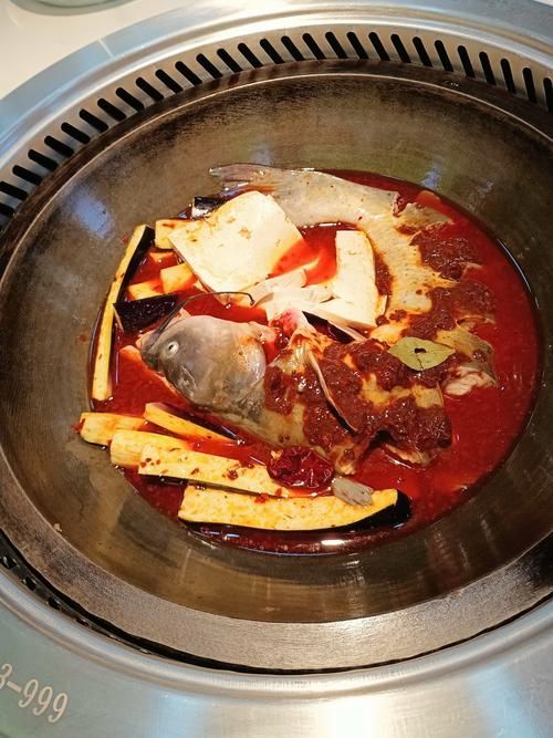 福州龍魚火鍋的價格范圍（福州龍魚火鍋有哪些特色配菜推薦，福州龍魚火鍋價格親民）