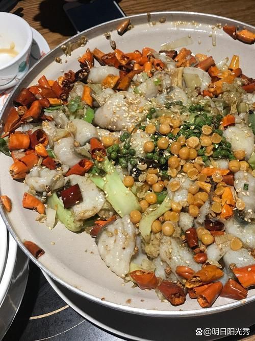 大豐收脆魚和龍魚哪個更受歡迎？（大豐收脆魚vs龍魚哪個更健康？）