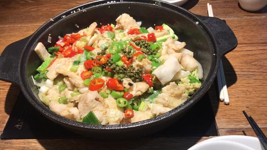 大豐收脆魚和龍魚哪個更受歡迎？（大豐收脆魚vs龍魚哪個更健康？）