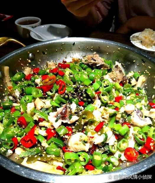 大豐收脆魚和龍魚哪個更受歡迎？（大豐收脆魚vs龍魚哪個更健康？）