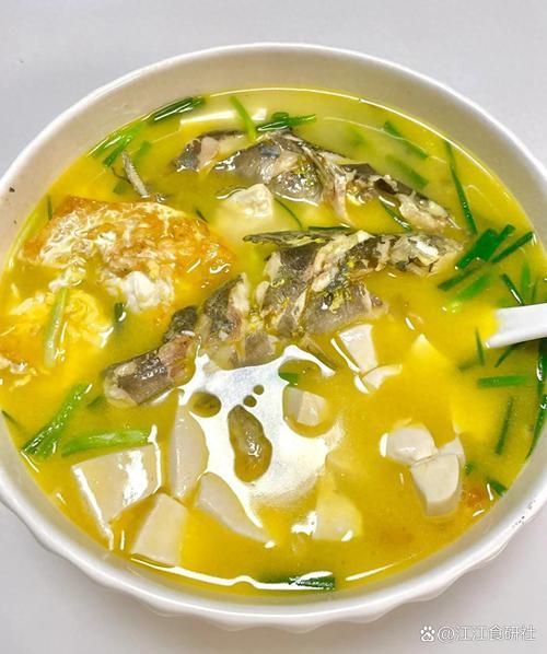 從化龍魚(yú)有哪些常見(jiàn)的烹飪方法？（從化龍魚(yú)（流溪娟魚(yú)））