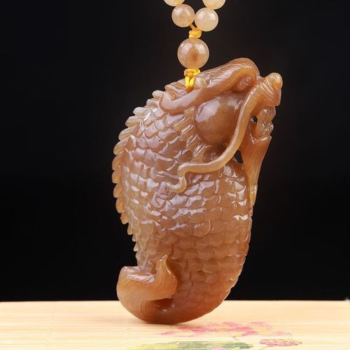 玉雕龍魚的價格范圍是多少？（玉雕龍魚的價格因素而異，）