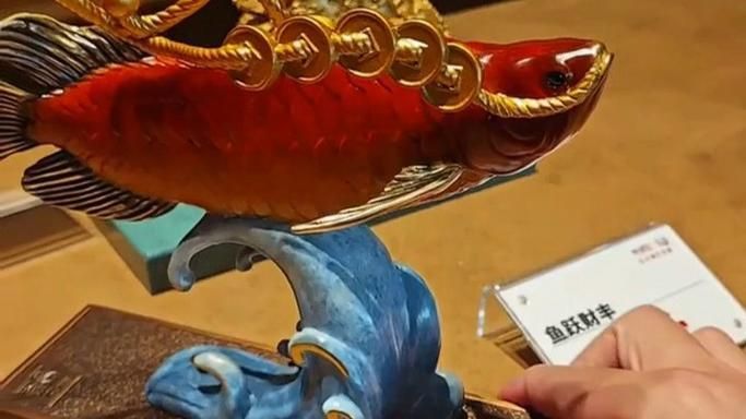 朱炳仁銅金龍魚有哪些系列款式？（別朱炳仁銅金龍魚系列是真偽？）