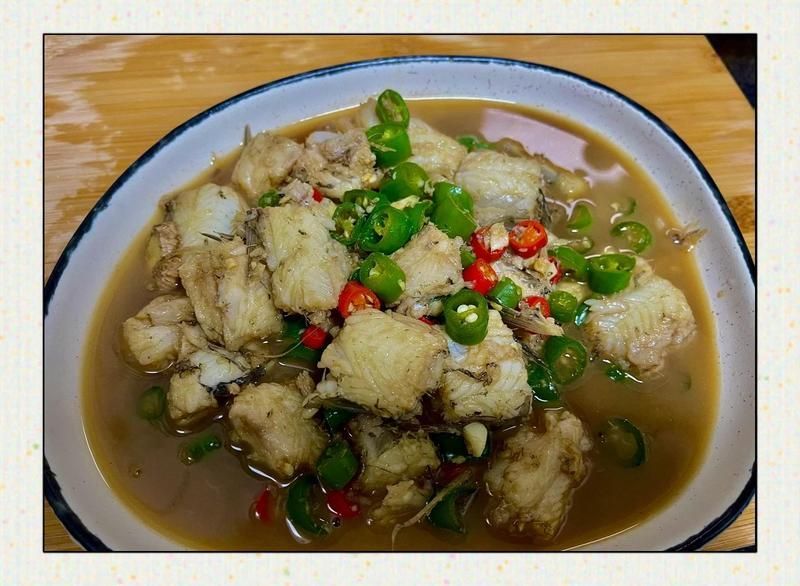 紅燒龍魚時，如何防止魚肉散開？（燒龍魚時，防止魚肉散開的技巧包括：燒龍魚時）