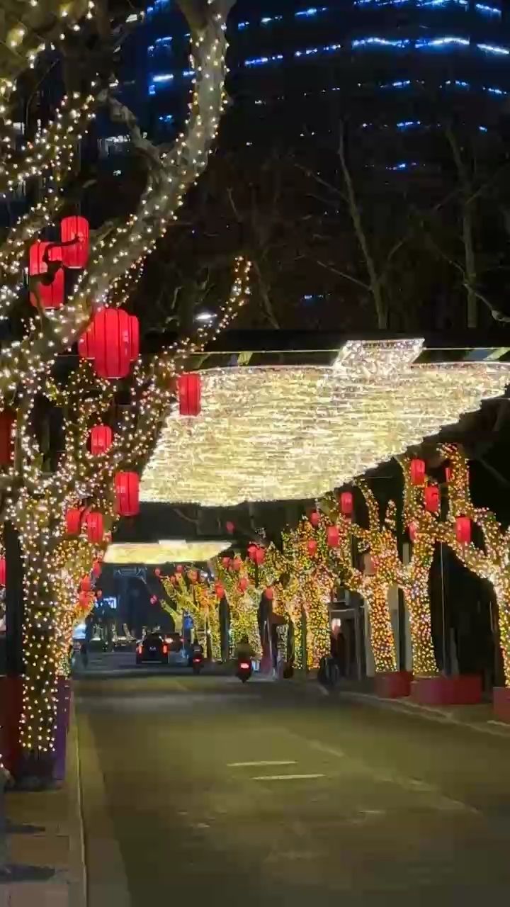 過年了（新年快樂，）