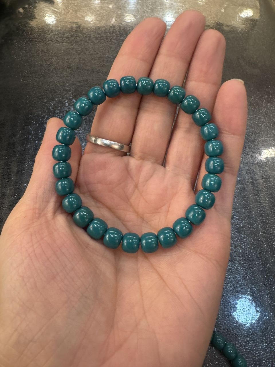 極致的綠松石手串，極致的綠松石手串在珠寶市場中的獨特地位和價值