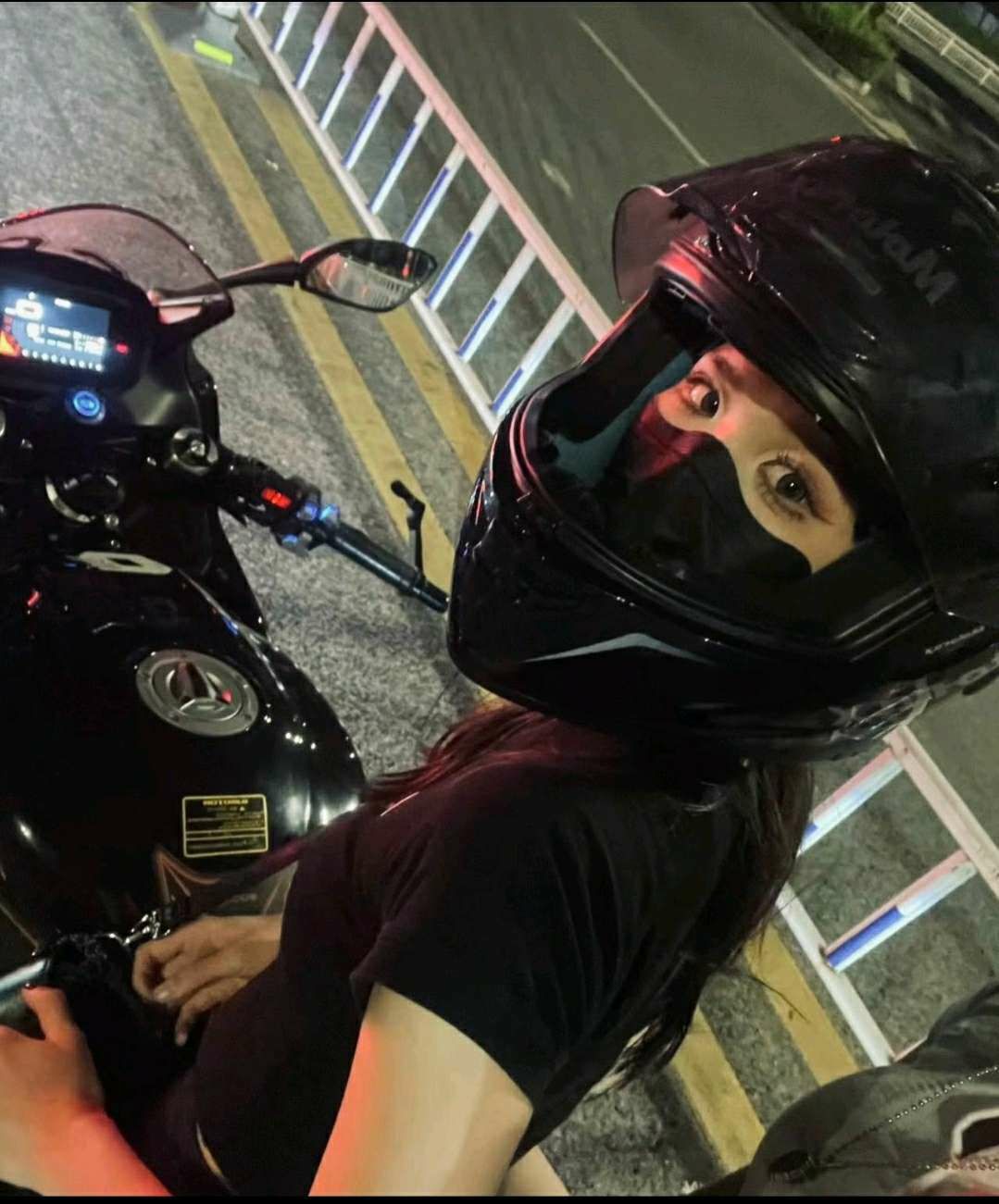 晚上好，在這個充滿神秘與魅力的夜晚 晚上好，在這個充滿神秘與魅力的夜晚 龍魚論壇 第2張