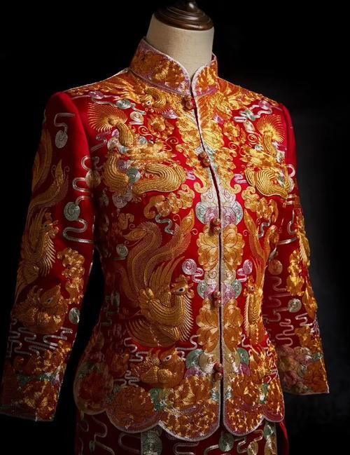 紅龍服飾有哪些經典款式，紅龍服飾的經典款式 紅龍服飾有哪些經典款式，紅龍服飾的經典款式 龍魚百科 第10張