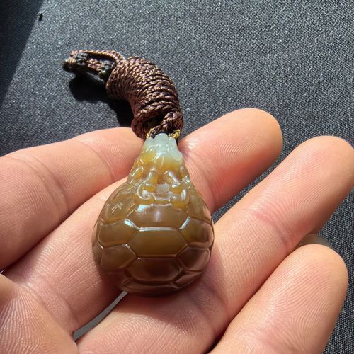 哪種材質的龍龜最適合隨身佩戴，什么材質的龍龜適合隨身佩戴