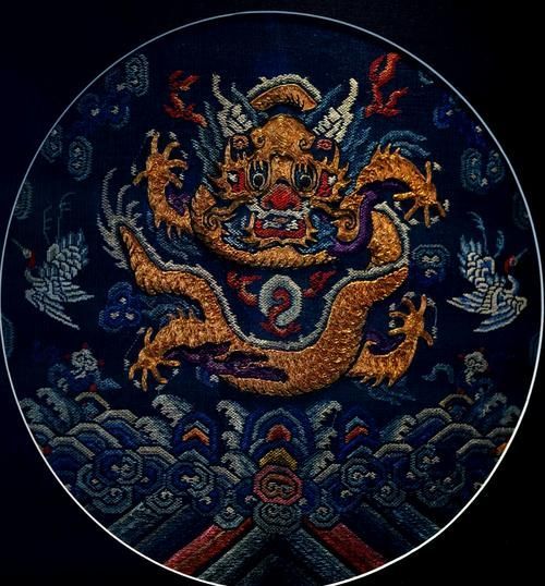 紅龍和金龍在神話中的角色，神話中的紅龍與金龍在神話中的角色詳解