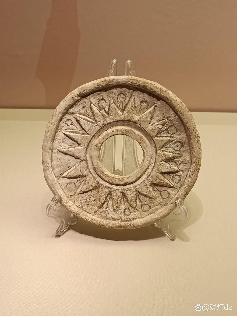 有哪些著名的文物造假案例，圖、司母戊鼎的真?zhèn)舞b定
