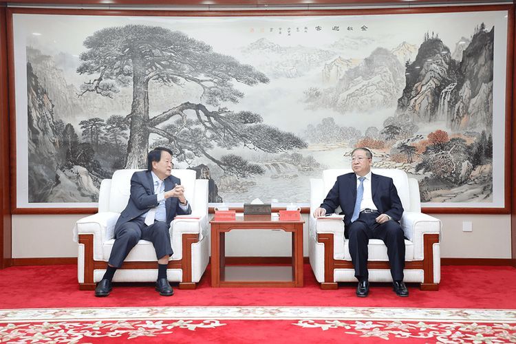 郭孔豐的個人背景是什么，亞洲糖王郭鶴年的侄子郭鶴年的侄子郭鶴年的侄子郭鶴年