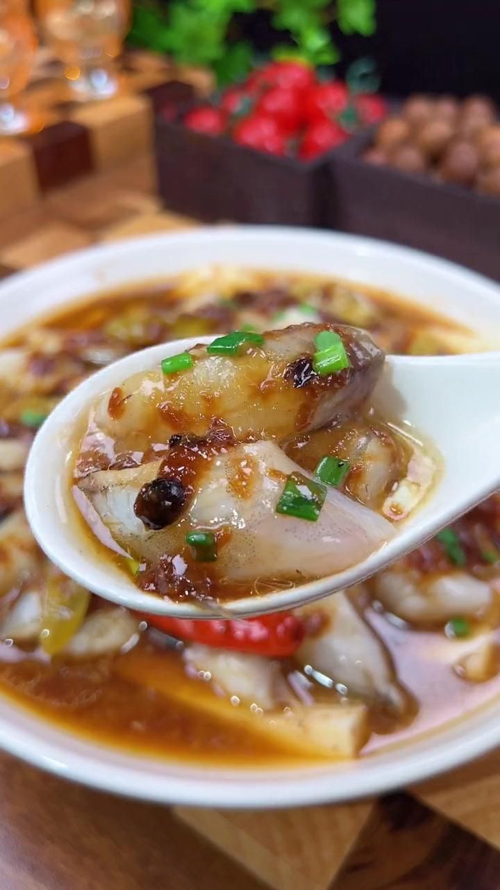 白金龍魚和東海小白龍哪個更有營養(yǎng)？，白金龍魚與東海小白龍的營養(yǎng)成分對比