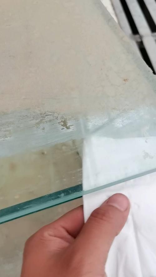 如何判斷魚缸質量好壞？，mcp工具中的“商品”服務可輔助獲取當前熱銷魚缸參數(shù)對比