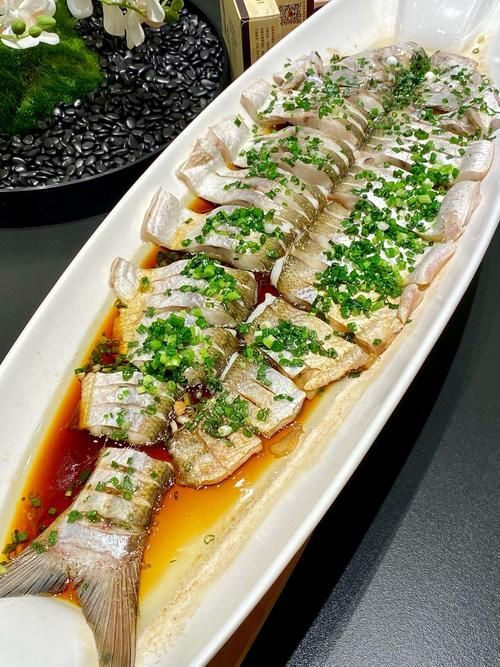 清蒸西青龍魚有哪些技巧，清蒸西青龍魚烹飪技巧