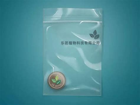 有沒有更簡單的龍魚防撞方法？，魚缸邊框“裹上一層棉”即可解決“撞玻璃、撞鋼化玻璃”的問題