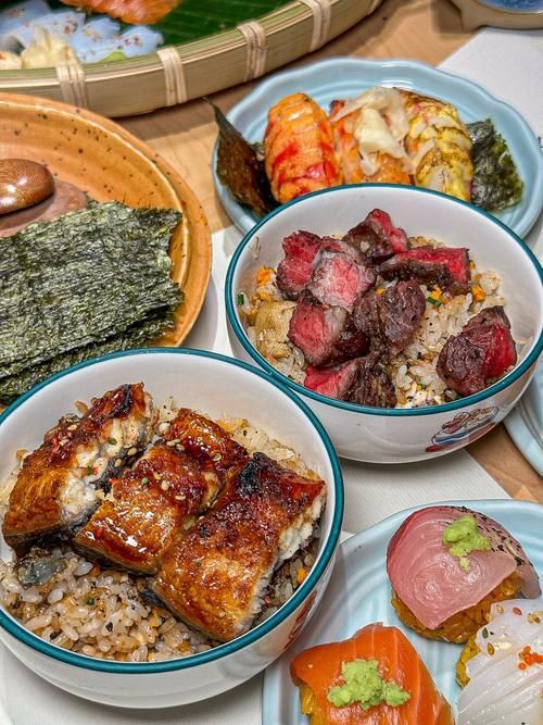 如何搭配食物以優(yōu)化增色效果，米其林廚師遵循“1000字詳解與視覺實(shí)踐與視覺實(shí)踐”