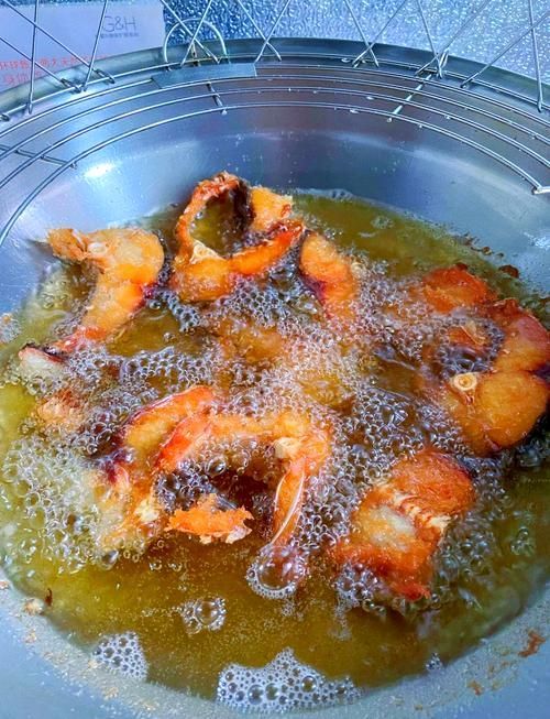哪種做法最能體現豐寧龍魚的特色？，豐寧龍魚最能體現特色的做法：豐寧龍魚的烹飪方法