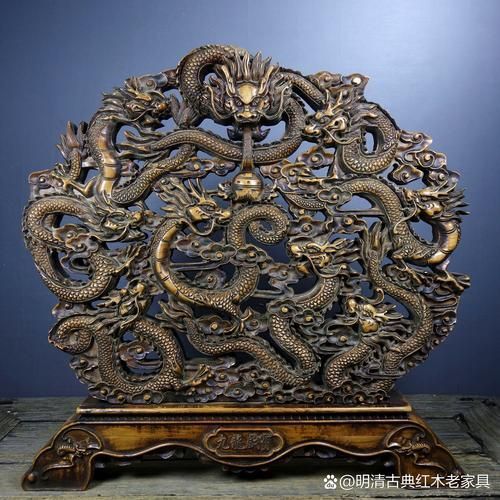 能否提供更多生龍主題的藝術品，生龍主題藝術中哪件最具有創新性
