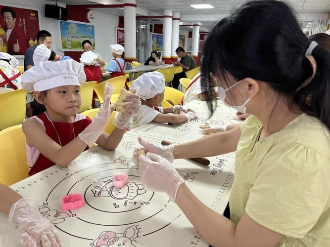 金龍魚基地有哪些特色活動，金龍魚基地會定期開放親子研學(xué)親子研學(xué)活動的特色活動